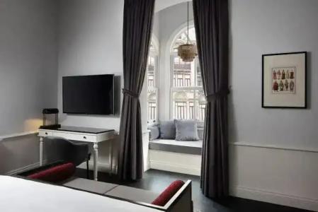 Adahan DeCamondo Pera, Autograph Collection - 75