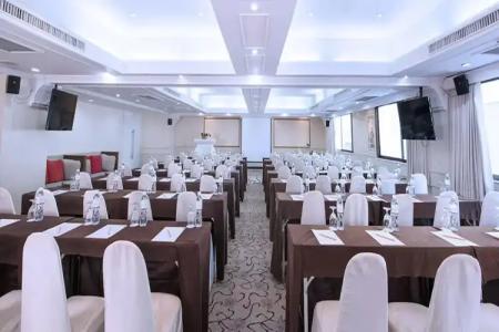 Furama Silom - 18