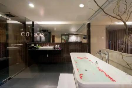 Furama Silom - 54