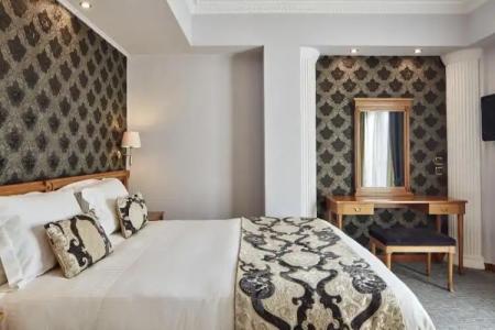 Ava and Suites - 51