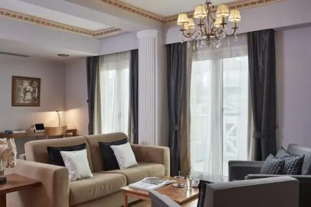 Ava and Suites - 116