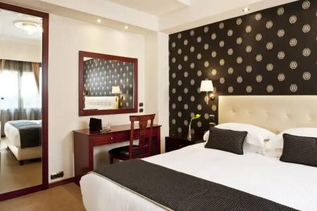 Ava and Suites - 5