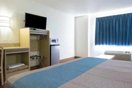 Motel 6-Las Cruces, NM - Telshor - 48