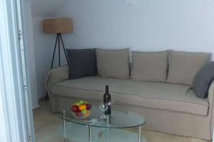 Blue Waves Suites & Apartments, Kamari