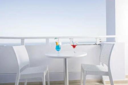 Blue Waves Suites & Apartments - 205