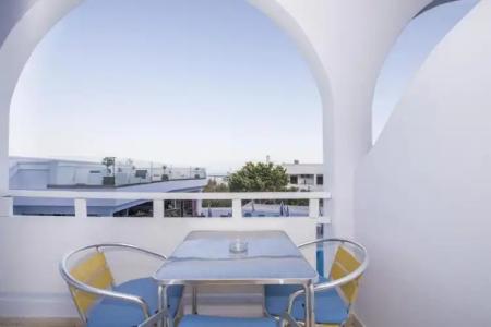 Blue Waves Suites & Apartments - 384