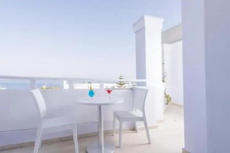 Blue Waves Suites & Apartments - 150