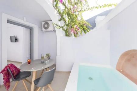 Blue Waves Suites & Apartments - 230