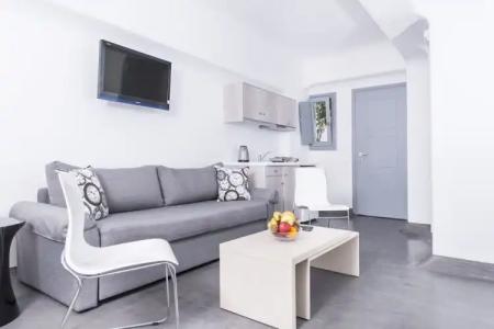 Blue Waves Suites & Apartments - 352