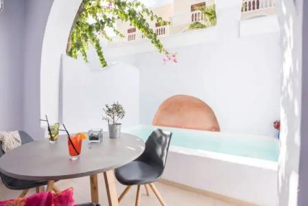 Blue Waves Suites & Apartments - 208