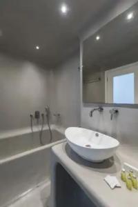 Blue Waves Suites & Apartments - 260