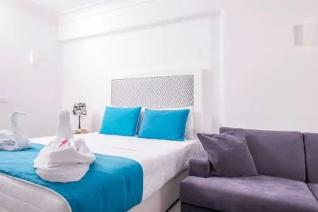 Blue Waves Suites & Apartments - 35