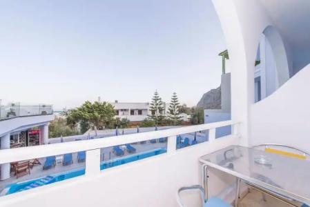 Blue Waves Suites & Apartments - 379