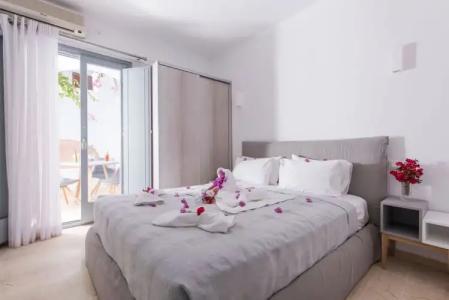 Blue Waves Suites & Apartments - 204