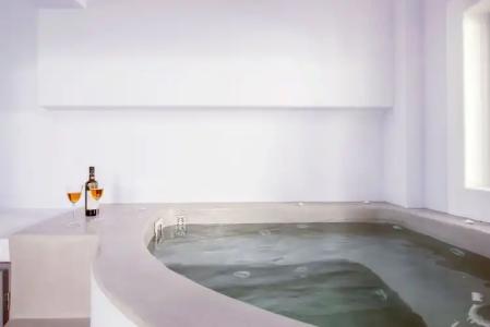 Blue Waves Suites & Apartments - 312