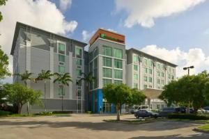 Holiday Inn Express Airport-Blue Lagoon Area, an IHG Hotel, Miami