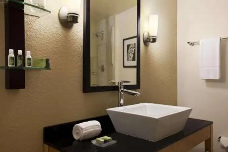 Holiday Inn Express Miami Airport-Blue Lagoon Area, an IHG - 64