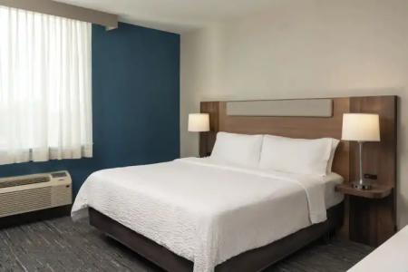Holiday Inn Express Miami Airport-Blue Lagoon Area, an IHG - 48