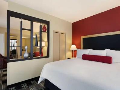 Holiday Inn Express Miami Airport-Blue Lagoon Area, an IHG - 76