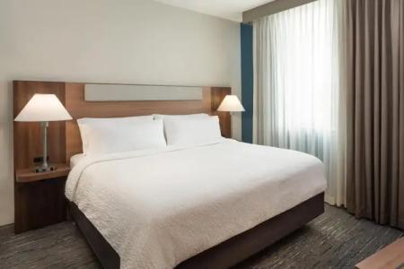 Holiday Inn Express Miami Airport-Blue Lagoon Area, an IHG - 2