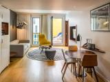 Suite with balcony and with pool view
