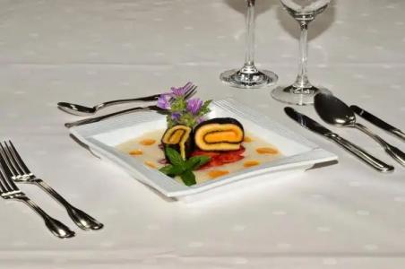 Restaurant Ferienwohnungen ALPENHOF - 9