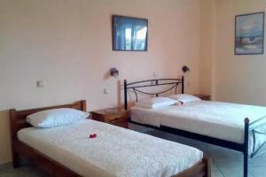 Evaggelia Studios, Lefkada Town