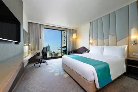 Holiday Inn Express Bangkok Sukhumvit 11, an IHG - Free Breakfast - 3