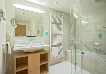 BRUGGER' Spark Am Titisee - 97