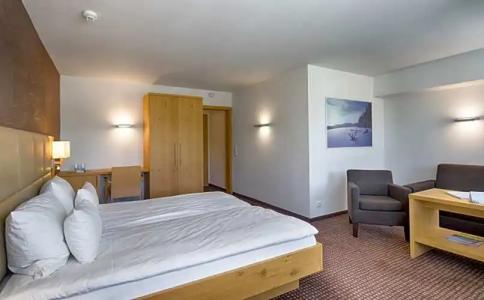 BRUGGER' Spark Am Titisee - 80