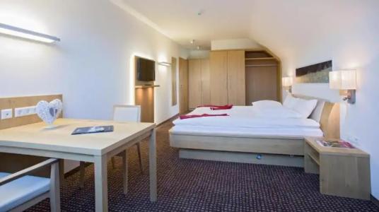 BRUGGER' Spark Am Titisee - 135