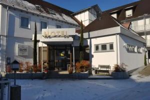 Hotel Hellers Twenty Four II -24h-Check-In-, Friedrichshafen