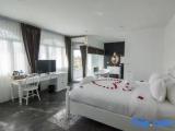 Deluxe room with mountain view