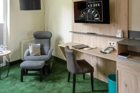 AKZENT Zur Post - 33