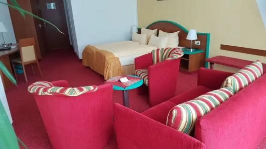 AKZENT Zur Post - 10