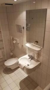 AKZENT Zur Post - 37