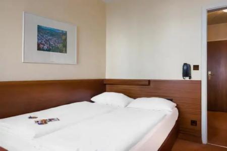 Rieker Stuttgart Hauptbahnhof - 99