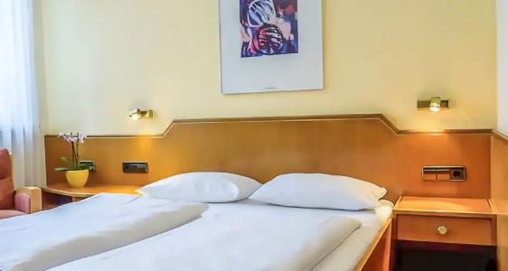 Rieker Stuttgart Hauptbahnhof - 74