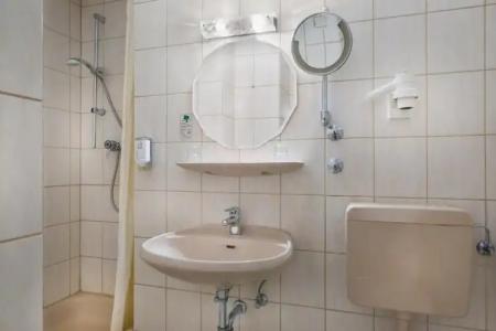 Rieker Stuttgart Hauptbahnhof - 100