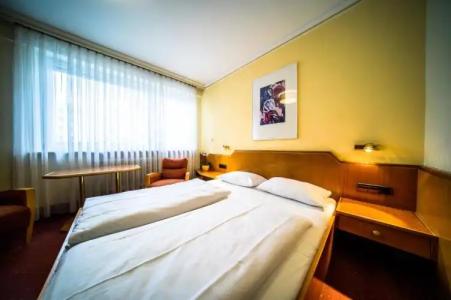 Rieker Stuttgart Hauptbahnhof - 89