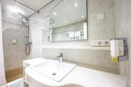 Rieker Stuttgart Hauptbahnhof - 92