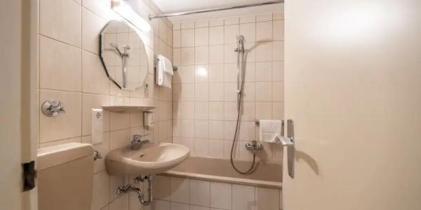 Rieker Stuttgart Hauptbahnhof - 76