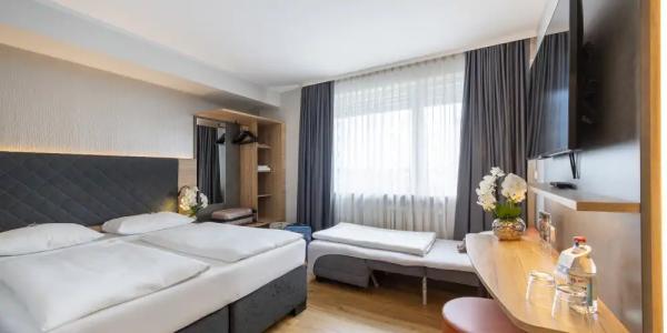 Rieker Stuttgart Hauptbahnhof - 112