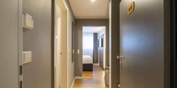 Rieker Stuttgart Hauptbahnhof - 119