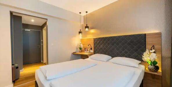 Rieker Stuttgart Hauptbahnhof - 40