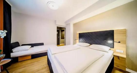 Rieker Stuttgart Hauptbahnhof - 116