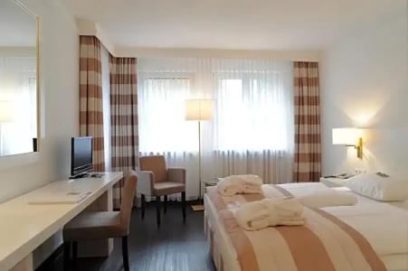 relexa WaldSchatten Stuttgart GmbH - 73