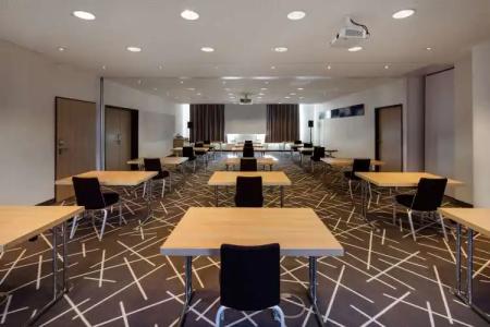 Park Inn by Radisson Stuttgart - 15