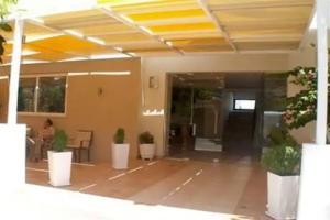 Iolkos Hotel, Karpathos Town