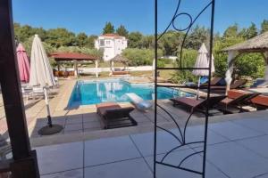 Villa Askamnia Deluxe, Nikiti